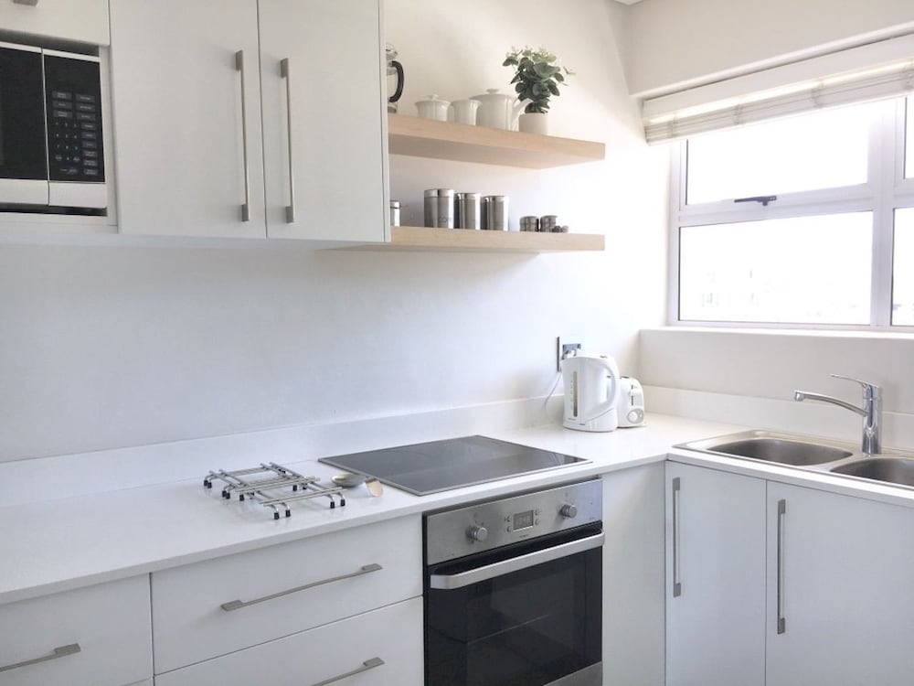 Cascades 2 Bed 'Fresh Look & Great View'