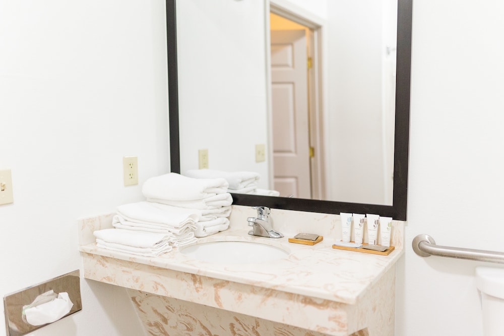 Country Inn & Suites by Radisson Helen GA - photo 38