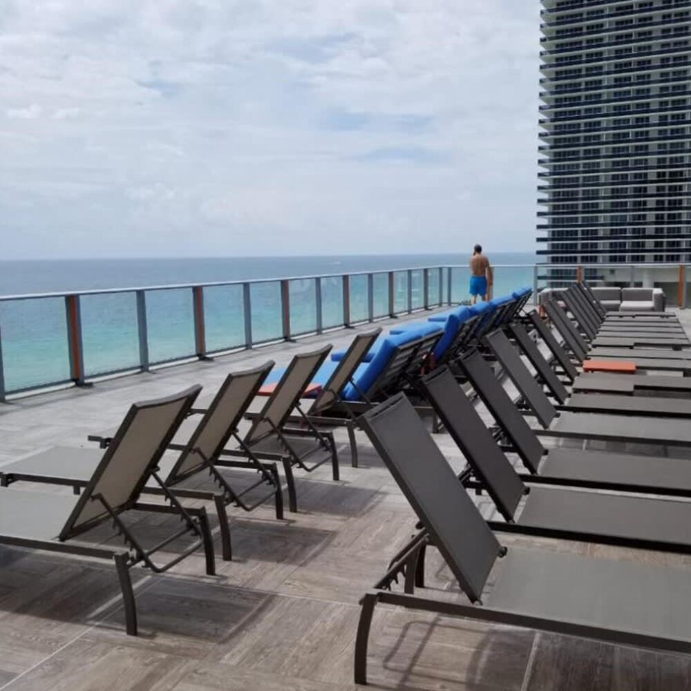Luxe Stay at Hyde Resort oceanfront Amenities - photo 47