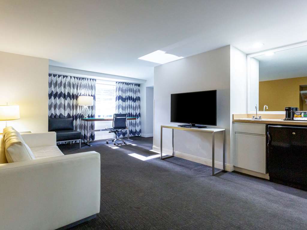 Comfort Inn & Suites Baltimore Inner Harbor - photo 22