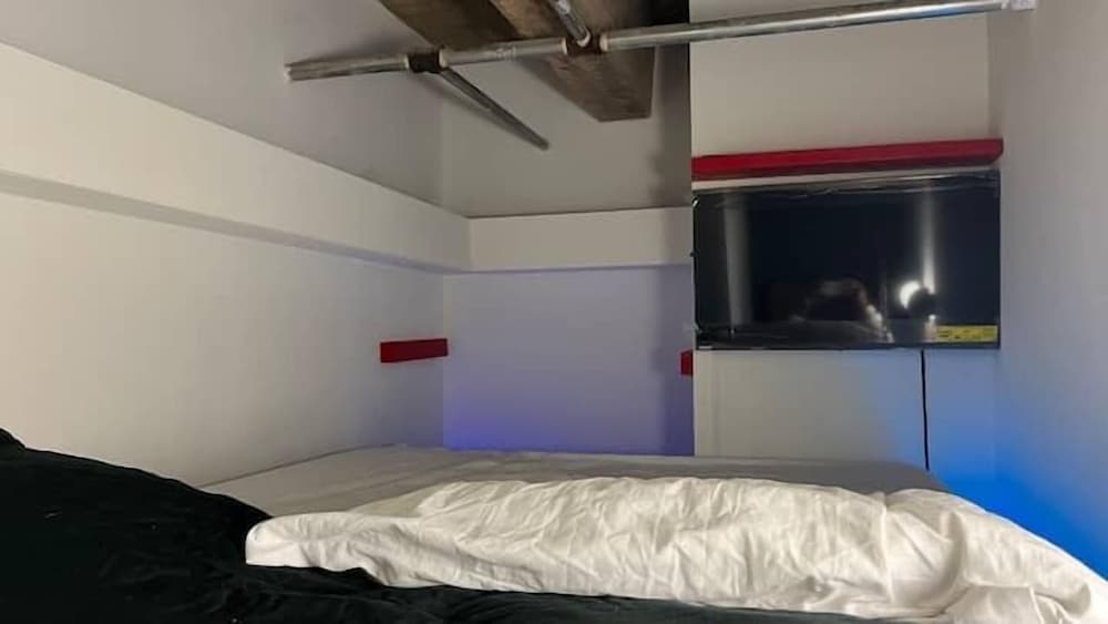 Artistico Styled Studio Loft Sleeps 5 — 4-Star Luxury Hotel in Dallas, United States