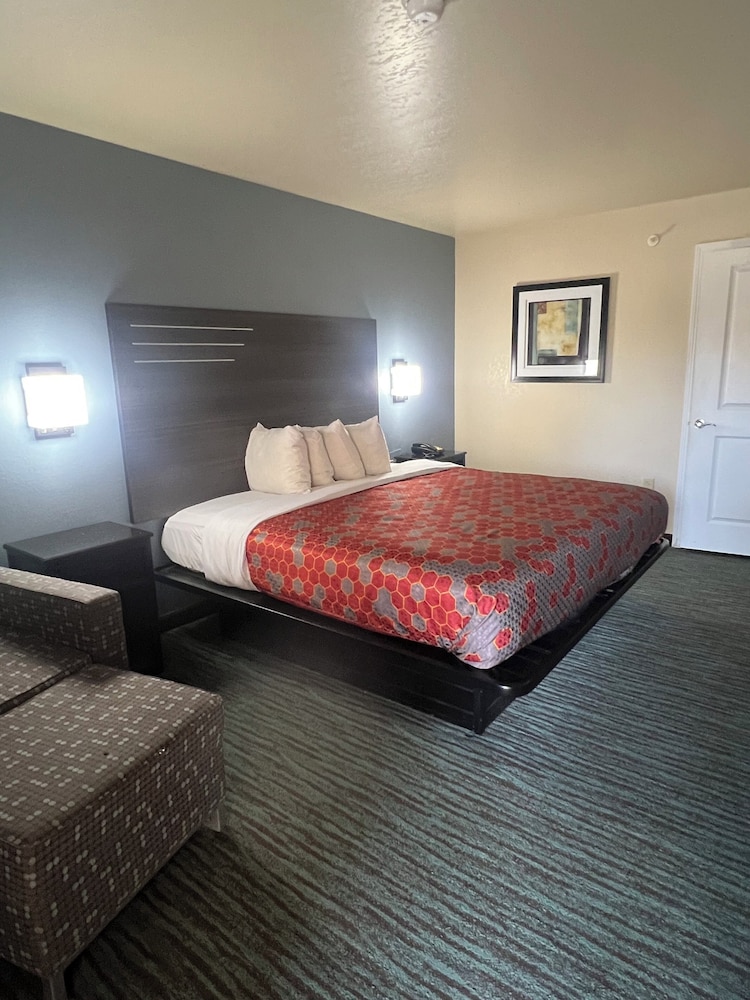 Garden Inn and Suites Little Rock - photo 11