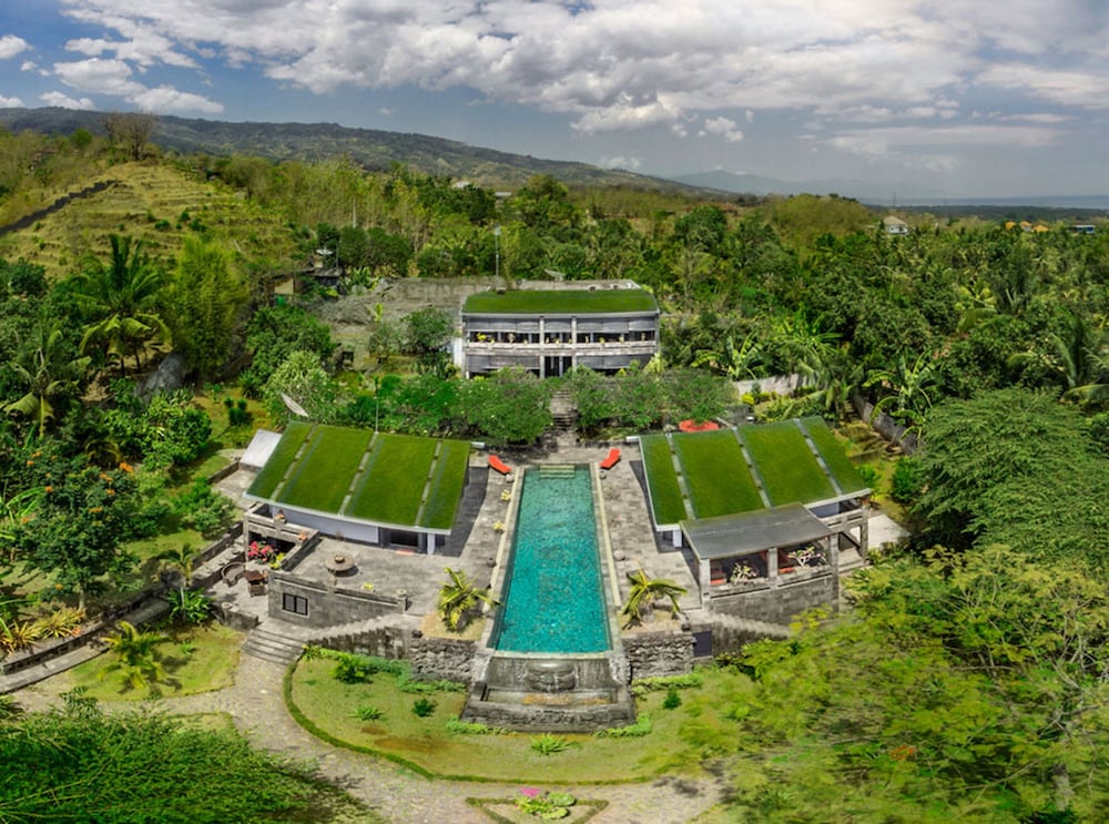 Le Mirage Villa Santai — 4-Star Luxury Hotel in Lovina, Indonesia