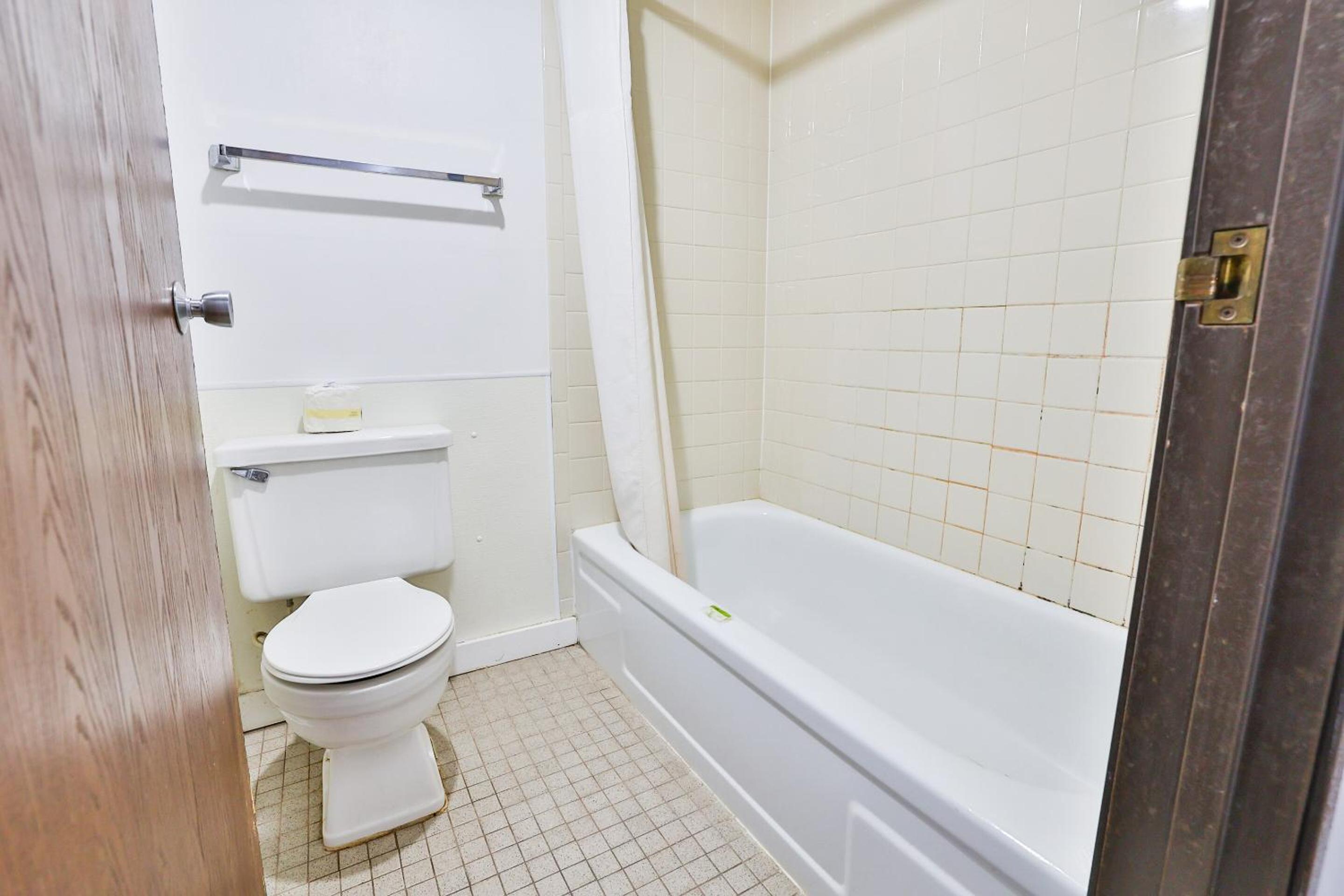 OYO Hotel Pipestone MN Canterbury Park - photo 44