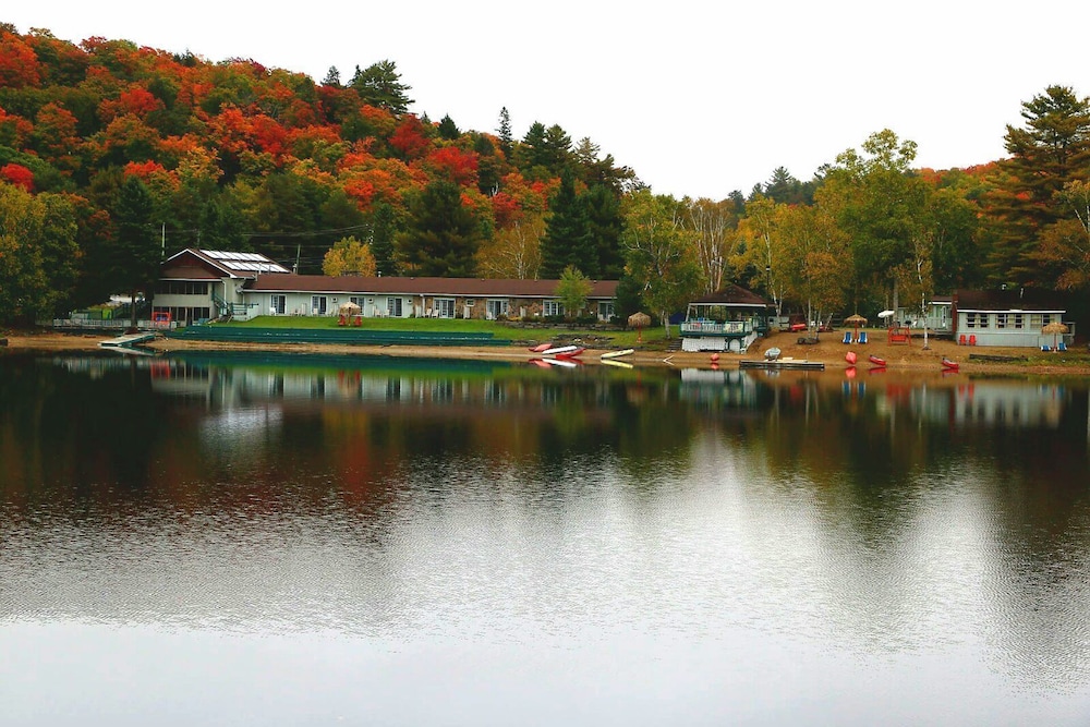 Algonquin Lakeside Inn in Huntsville, Canada