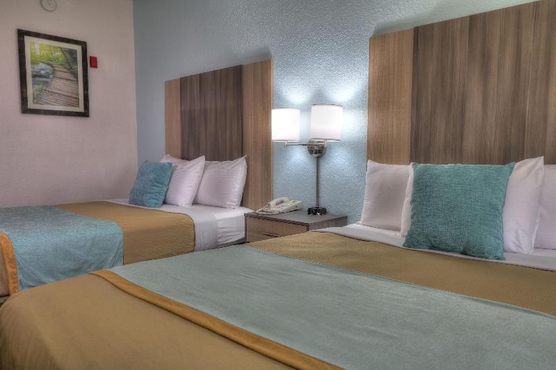 Pigeon River Inn - photo 92