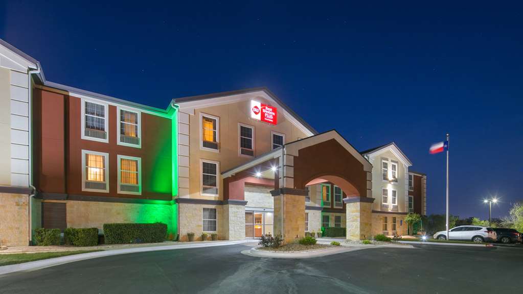 Best Western Plus Georgetown Inn & Suites - photo 13