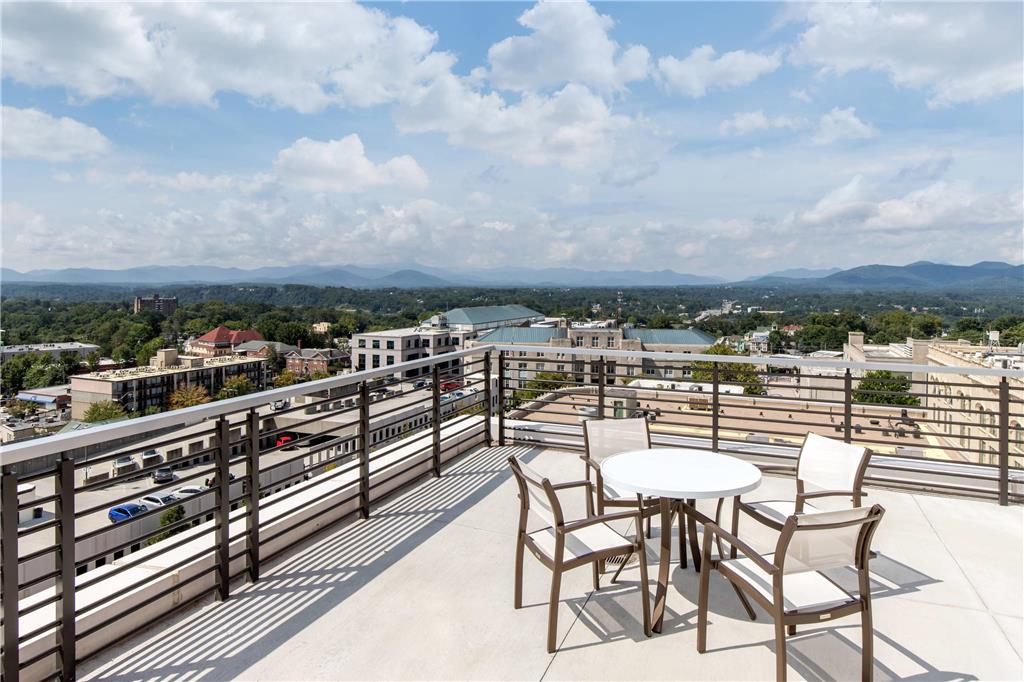 Cambria Hotel Downtown Asheville - photo 45