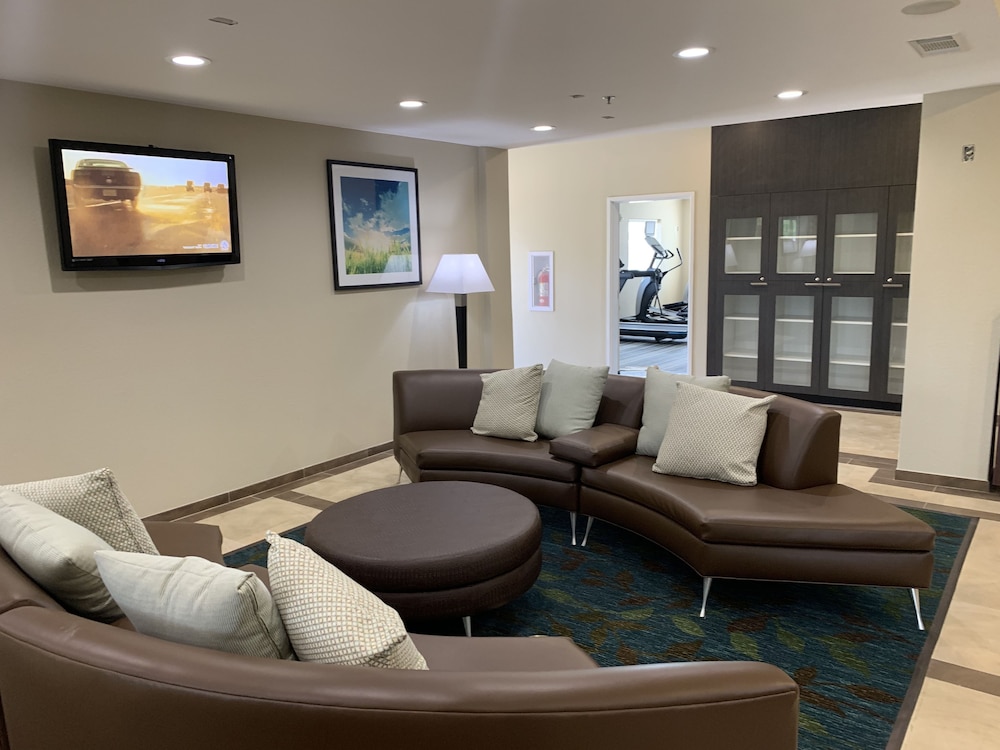 Candlewood Suites Grand Prairie Arlington an IHG Hotel - photo 3