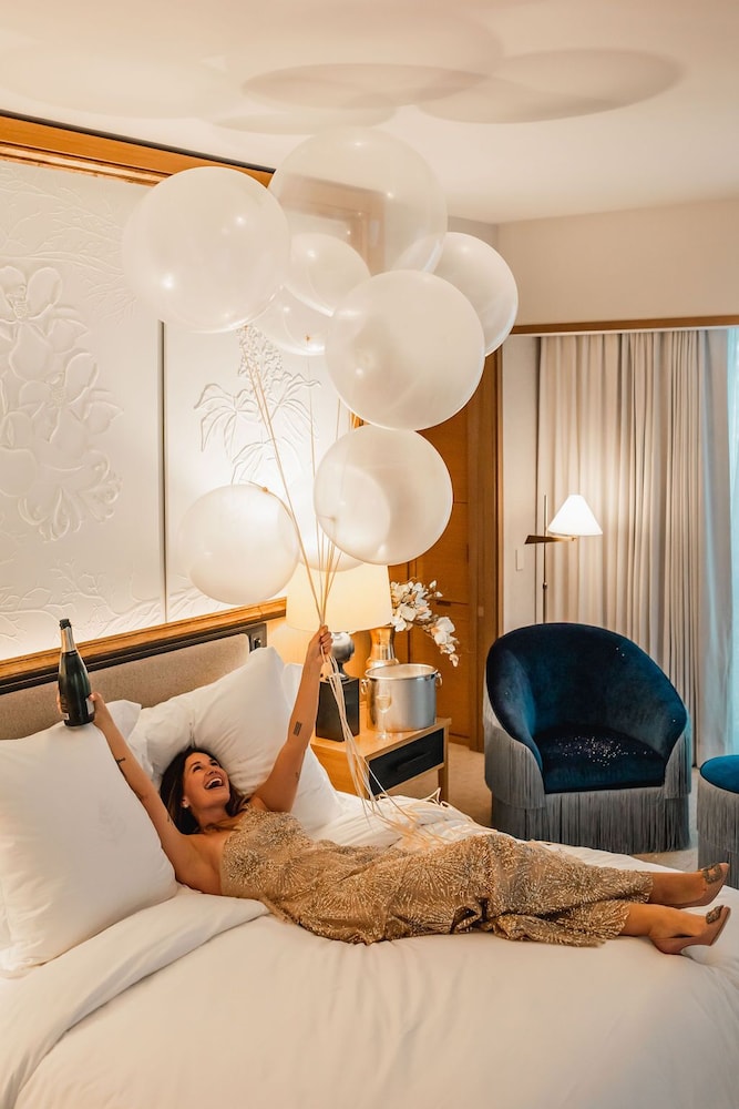 Four Seasons Hotel New Orleans - photo 14
