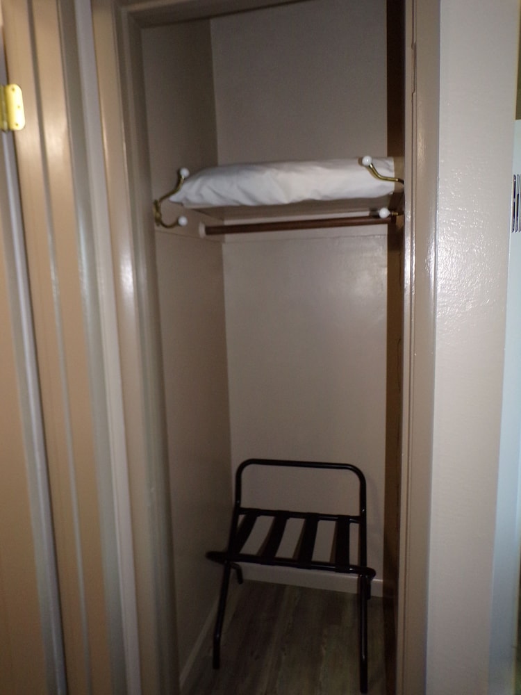 Cypress Tree Motel - photo 69