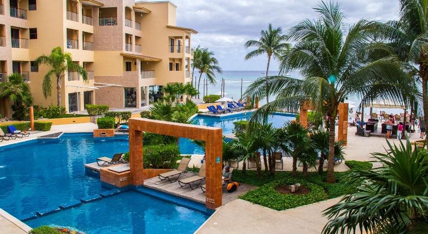 Encanto El Faro Luxury Ocean Front Condo Hotel in Playa Del Carmen, Mexico