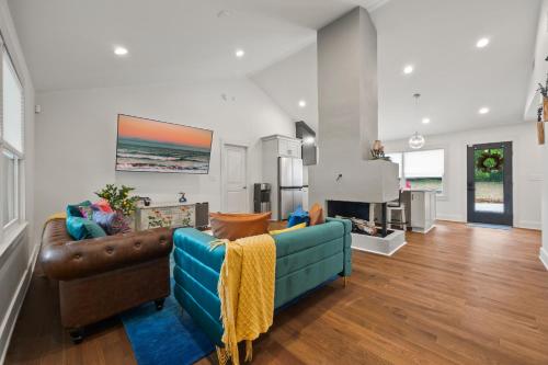 3BR House Mins from Downtown Decatur — 4-Star Luxury Hotel in Decatur, United States