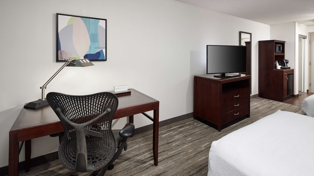 Hilton Garden Inn Merrillville - photo 18