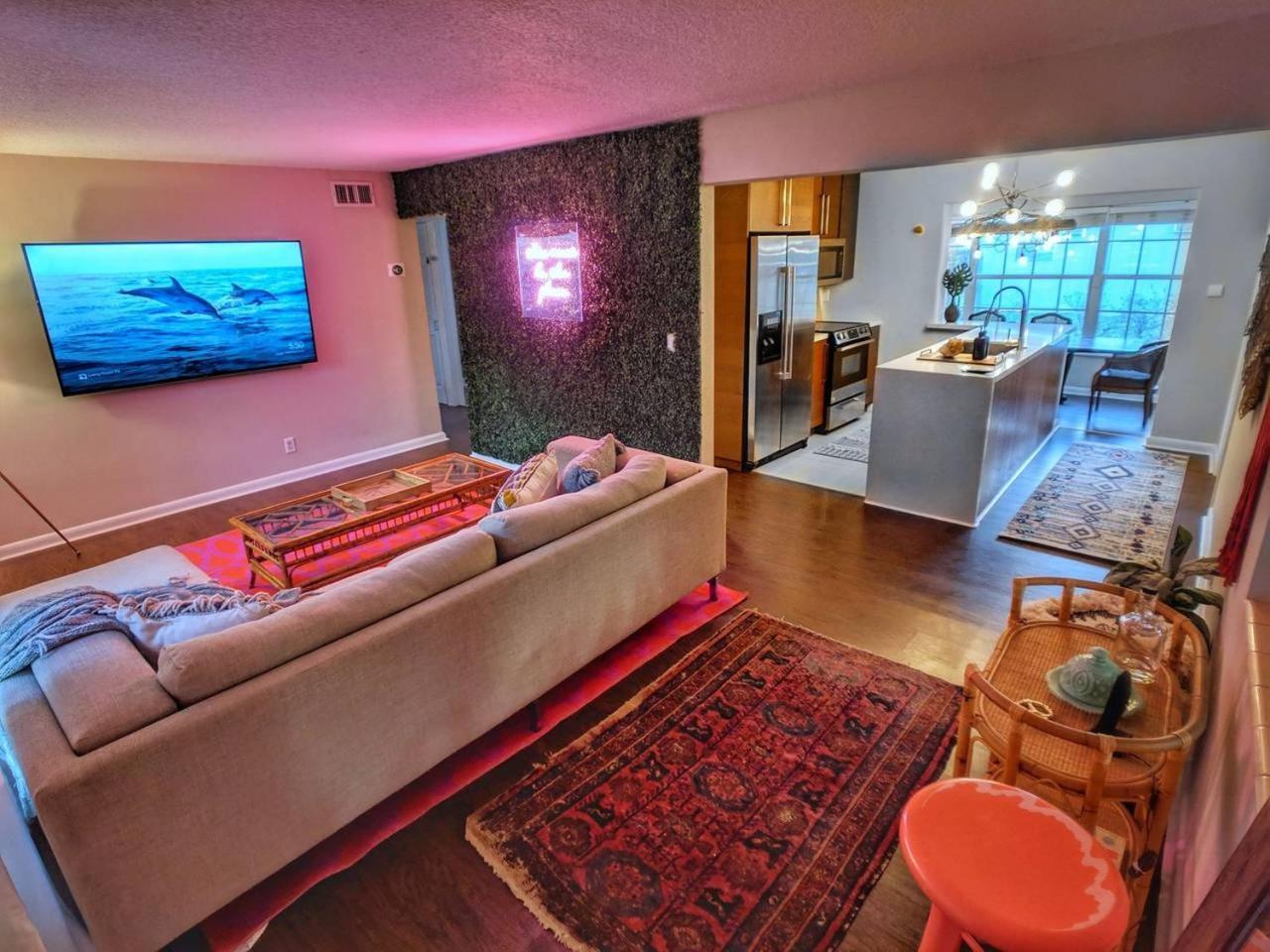 Flamingo Place One Block To Lauderdale Marine Center 3 Bedroom 2 Bath King Bed — 4-Star Luxury Hotel in Fort Lauderdale, United States