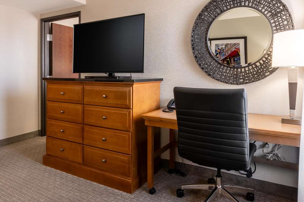 Drury Plaza Hotel Broadview Wichita - photo 31