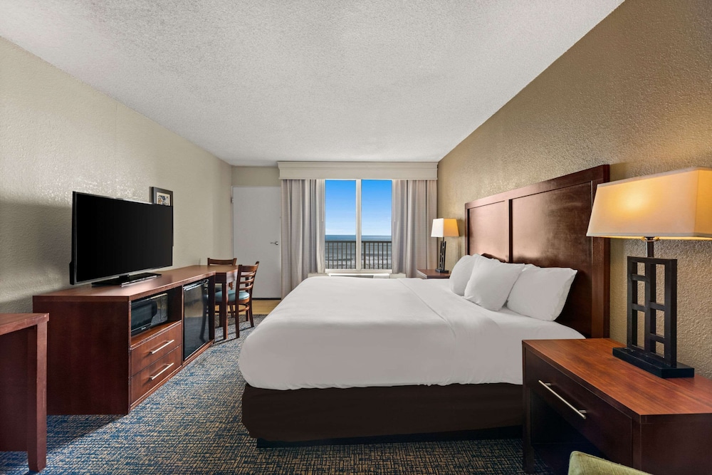 Comfort Inn On the Ocean - photo 35