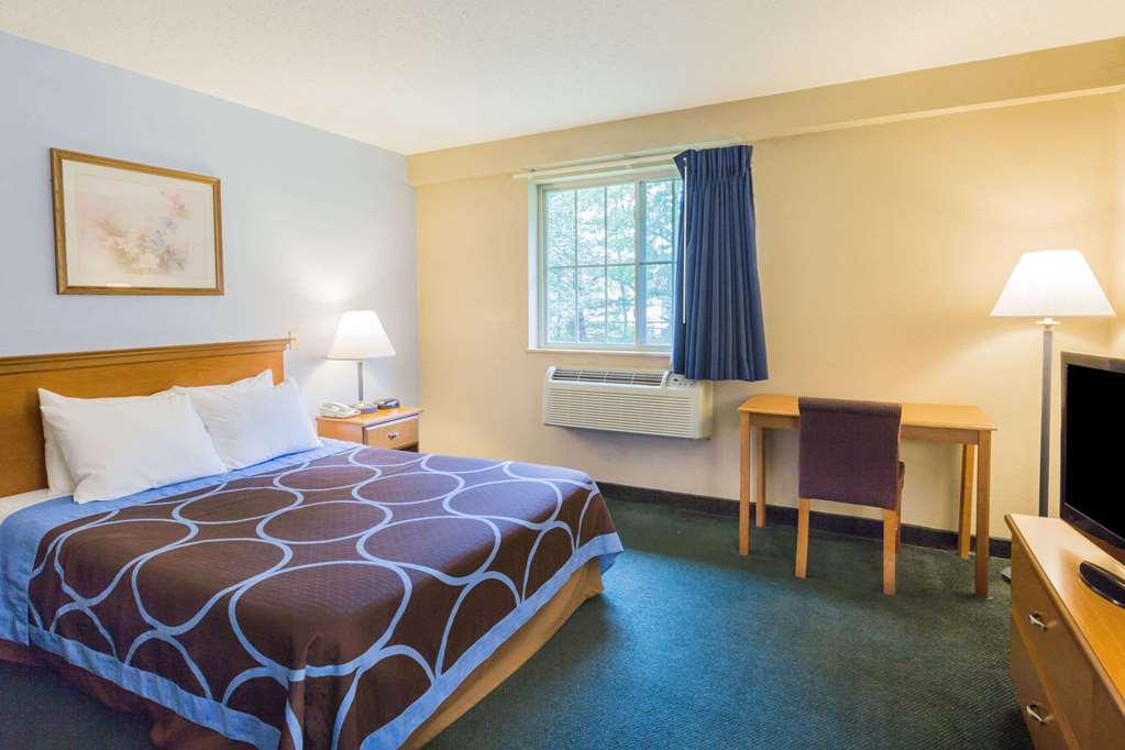 Super 8 by Wyndham East Stroudsburg Poconos - photo 11