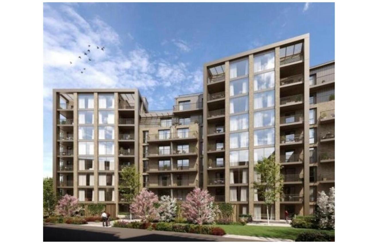 Runway Retreat close to London Heathrow — 4-Star Luxury Hotel in West Drayton, United Kingdom
