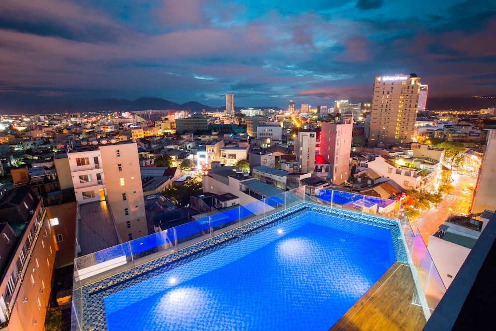 Central Hotel & Spa - carbon neutral hotel in Da Nang
