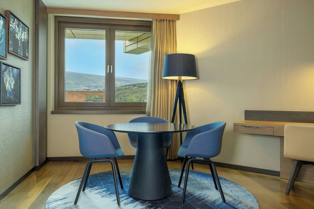 Sheraton Grand Tbilisi Metechi Palace