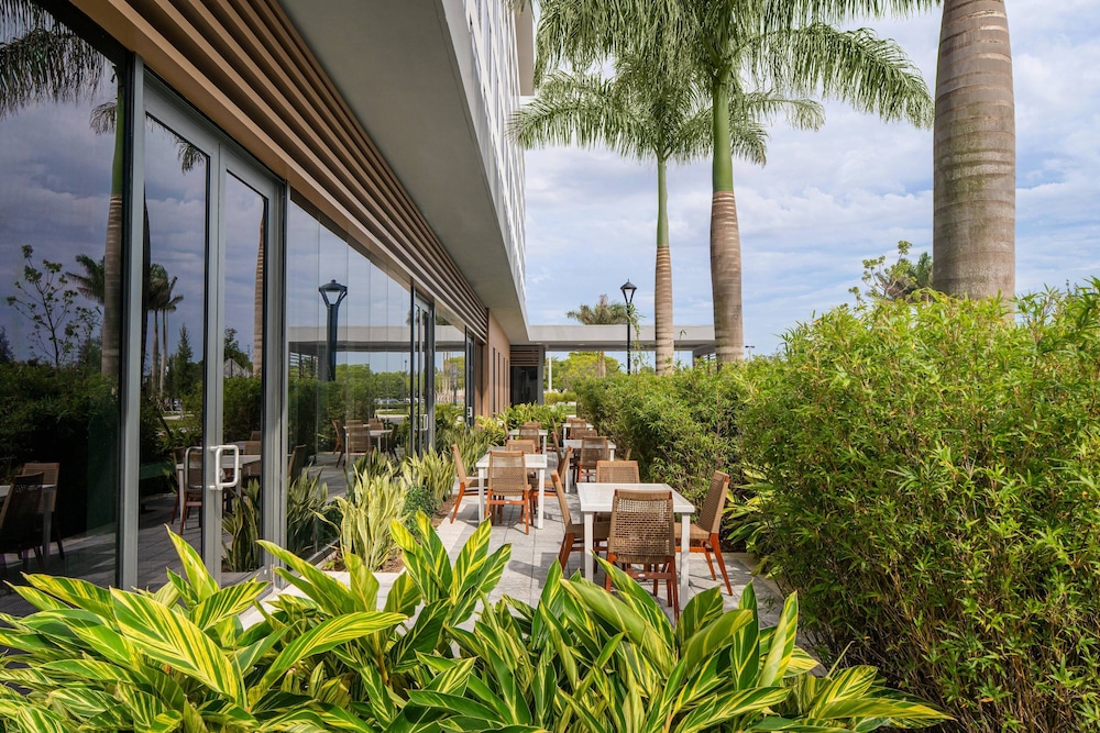 AC Hotel by Marriott Fort Lauderdale Sawgrass Mills Sunrise - photo 47