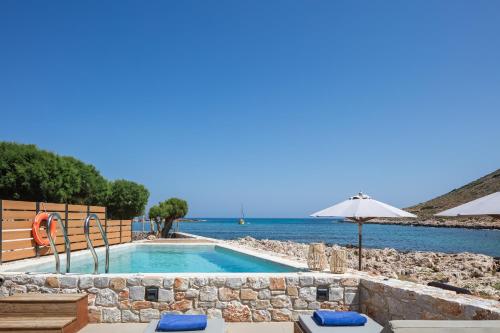 Villa Amina — 4-Star Luxury Hotel in Souda, Greece