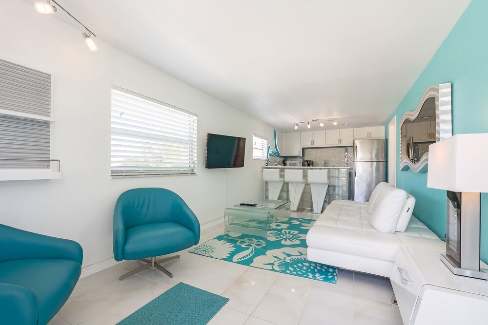 Flamingo Estates #3 Two Bedroom Apartment — 4-Star Luxury Hotel in Fort Myers Beach, United States