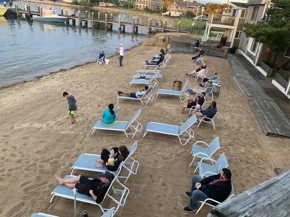 Vineyard Harbor Motel Private Beach - photo 374