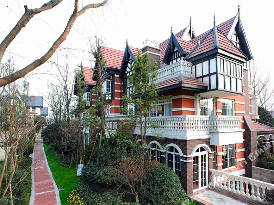 Qingchengshan Hi Villa Hot Spring Holiday Villa — 4-Star Luxury Hotel in Chengdu, People's Republic of China