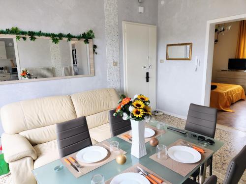 Chiarano Home Typical Venetian 2 King Size Bed — 4-Star Luxury Hotel in Treviso, Italy