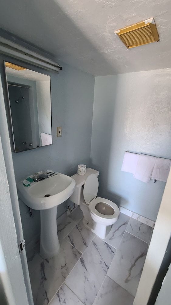 Green spot motel - photo 16