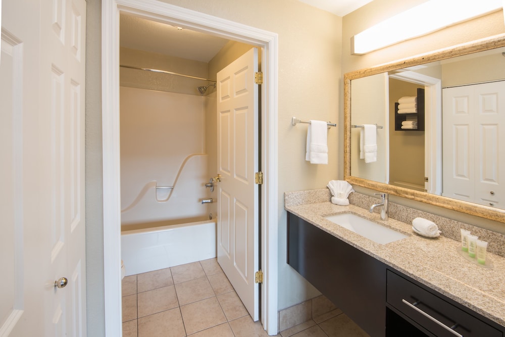 Staybridge Suites Columbus Airport by IHG - photo 15
