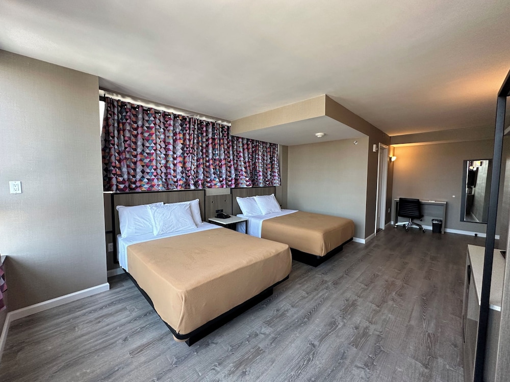 Regal Inn & Suites New York LaGuardia Hotel - photo 12