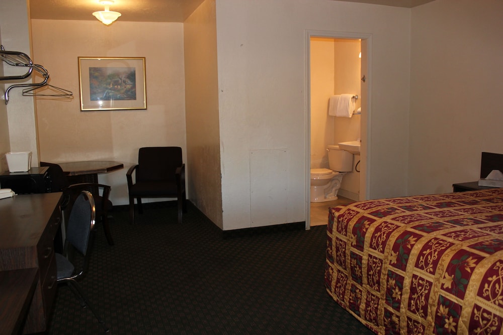 Lava Spa Motel & RV Park - photo 21