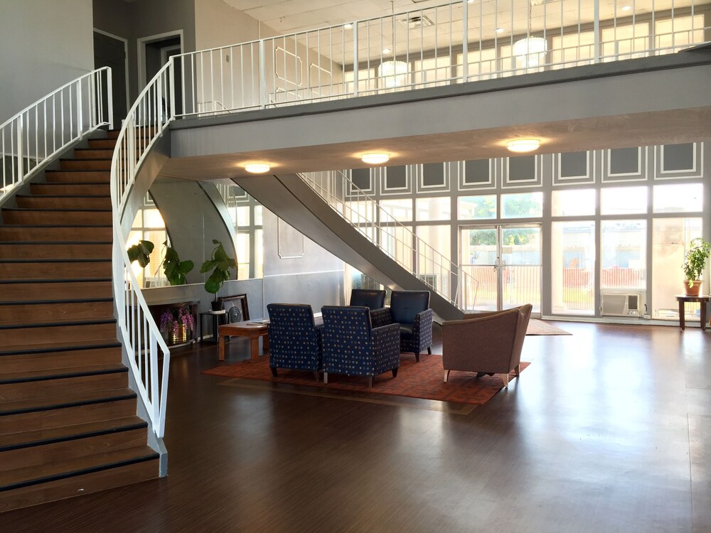 Bella Vista Inn And Suites — Grand Prairie