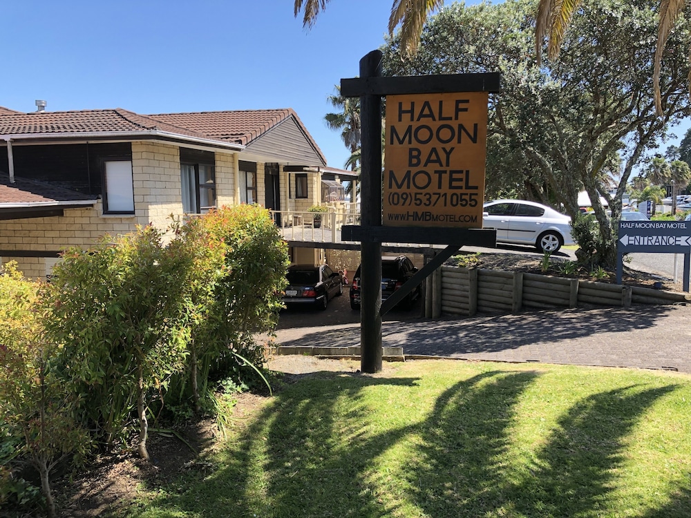 Half Moon Bay Motel pet-friendly hotel Auckland
