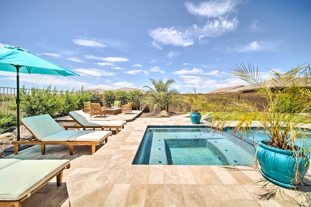 Resort Style Pool and Spa Upscale Goodyear Home - photo 29
