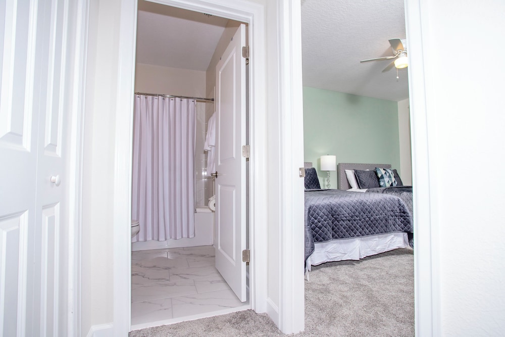 Gorgeous 5 Bd Home Close to Disney Storey Lake Resort 2734 - photo 41