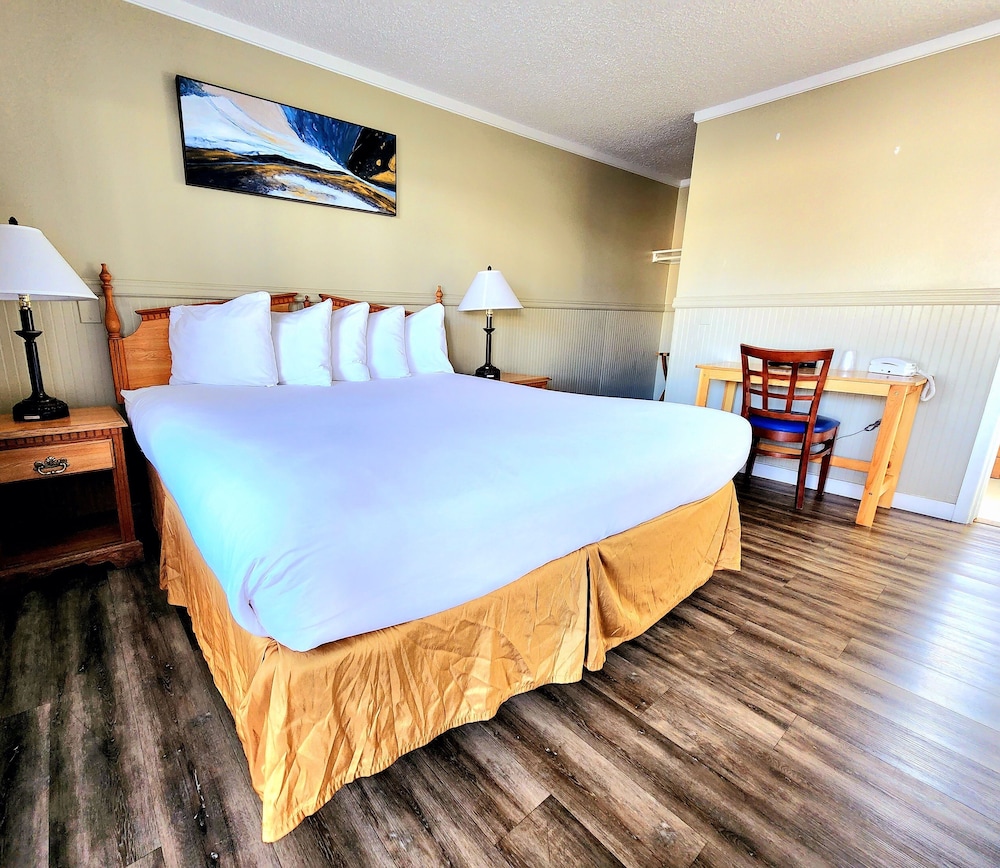 Travelodge by Wyndham Fort Bragg - photo 11