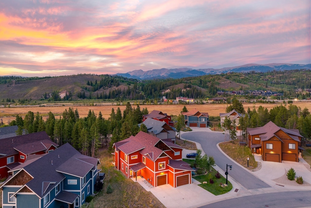 Mountain Haus home — 4-Star Luxury Hotel in Fraser, United States