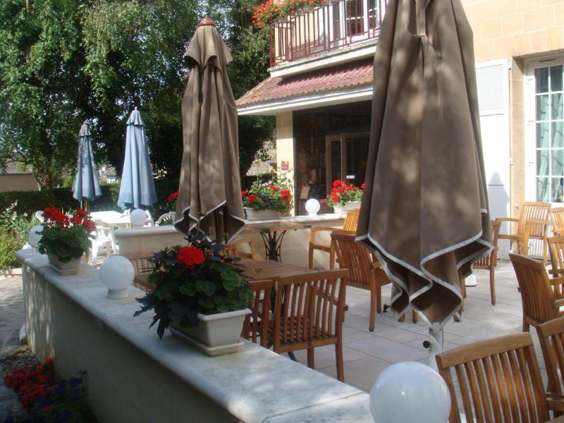 Logis Hôtel les Airelles — hotel in Neufchatel-En-Bray