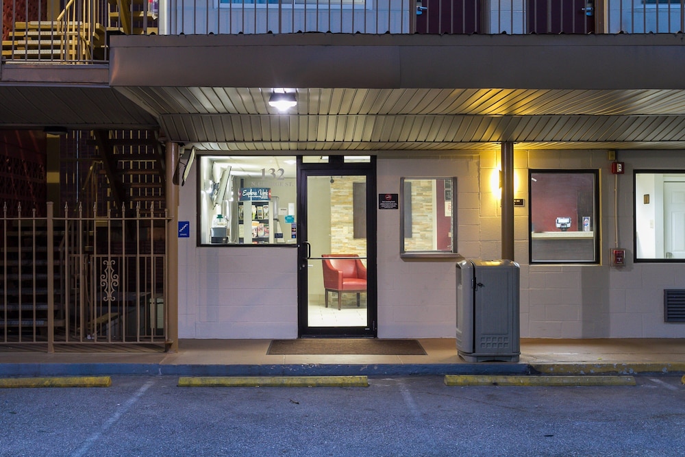 Red Roof Inn York Downtown - photo 2