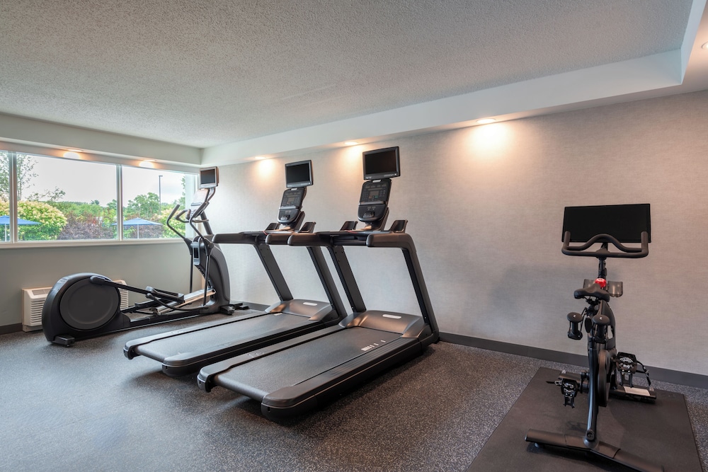 Hampton Inn by Hilton Manchester - photo 38