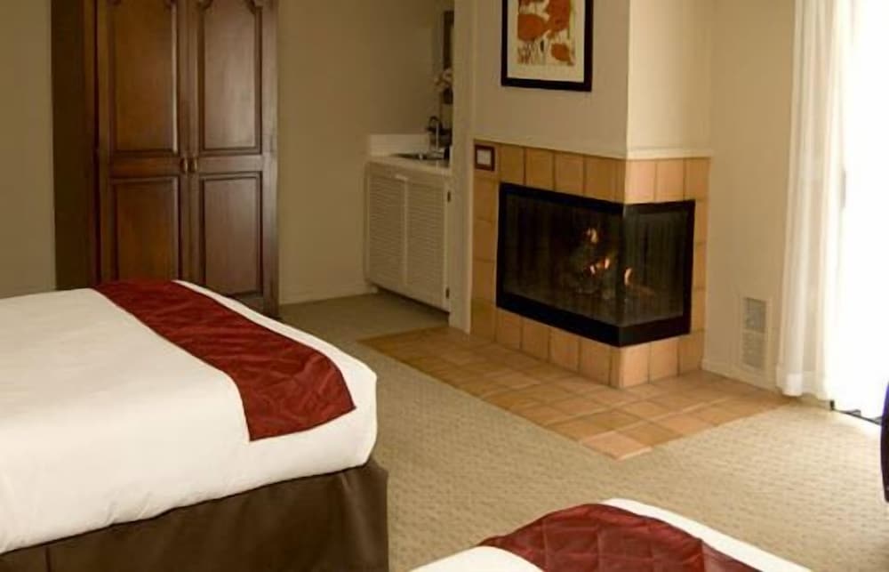 Adobe Inn - photo 4