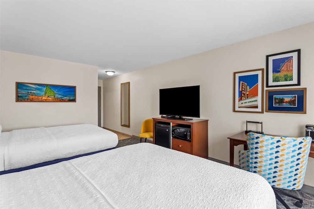 Hampton Inn DeKalb IL - photo 10
