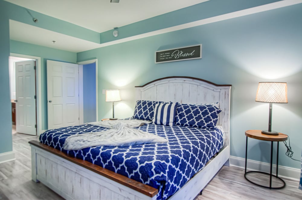 Laketown Wharf Resort by Aneliya's Rentals - photo 123