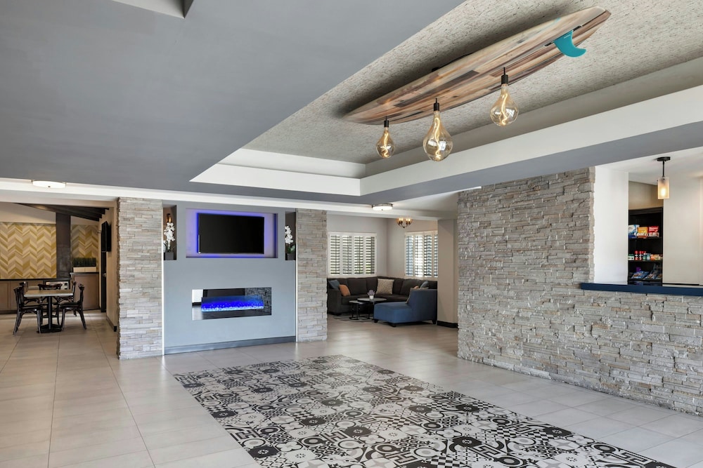 City Express By Marriott Manhattan Beach — hotel in Manhattan Beach