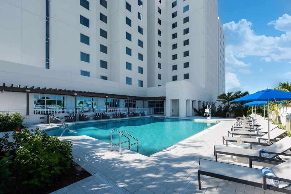 Homewood Suites by Hilton Miami Dolphin Mall - photo 12