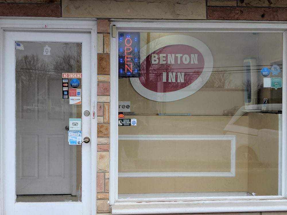 Benton Inn - photo 16